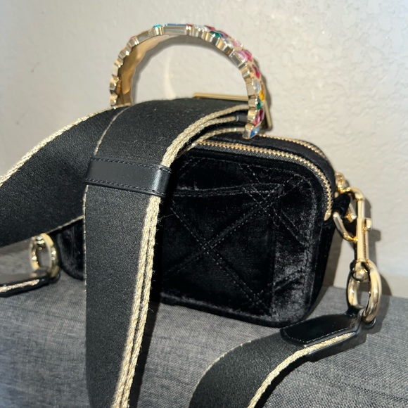 Marc Jacobs Velvet Snapshot - Picture 4 of 10